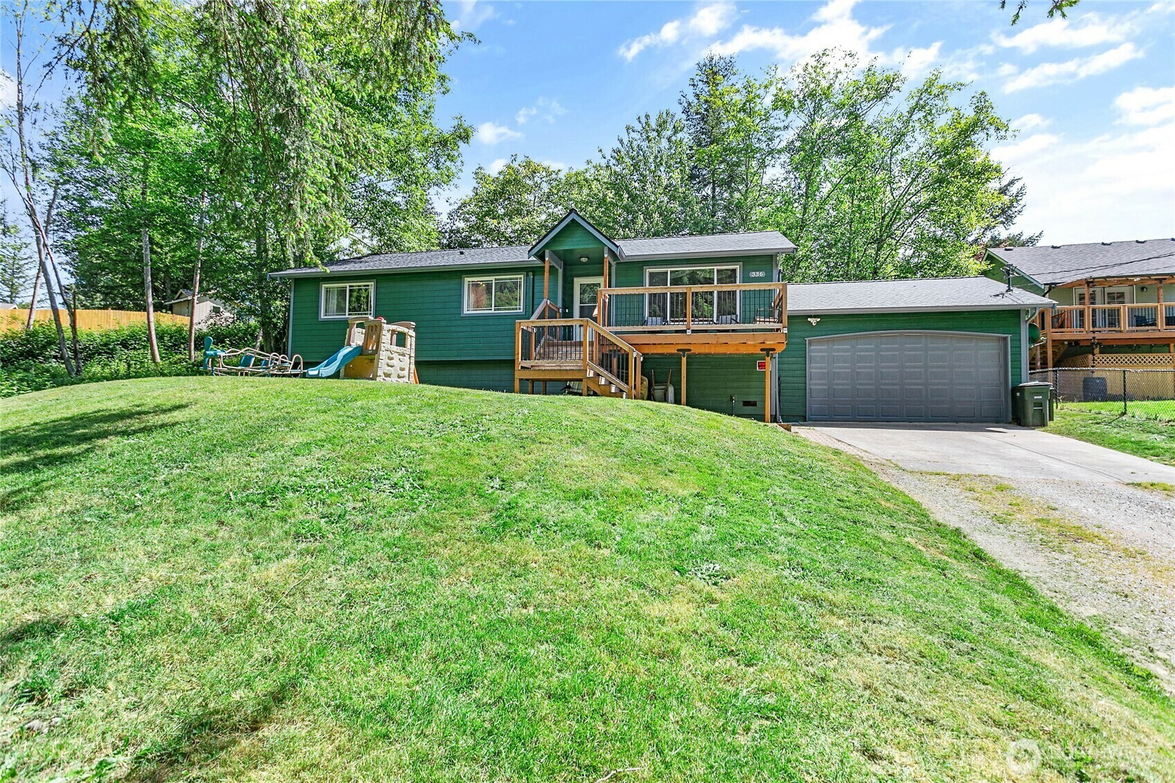 Property Photo: 336 Ridgeway Place WA 98284