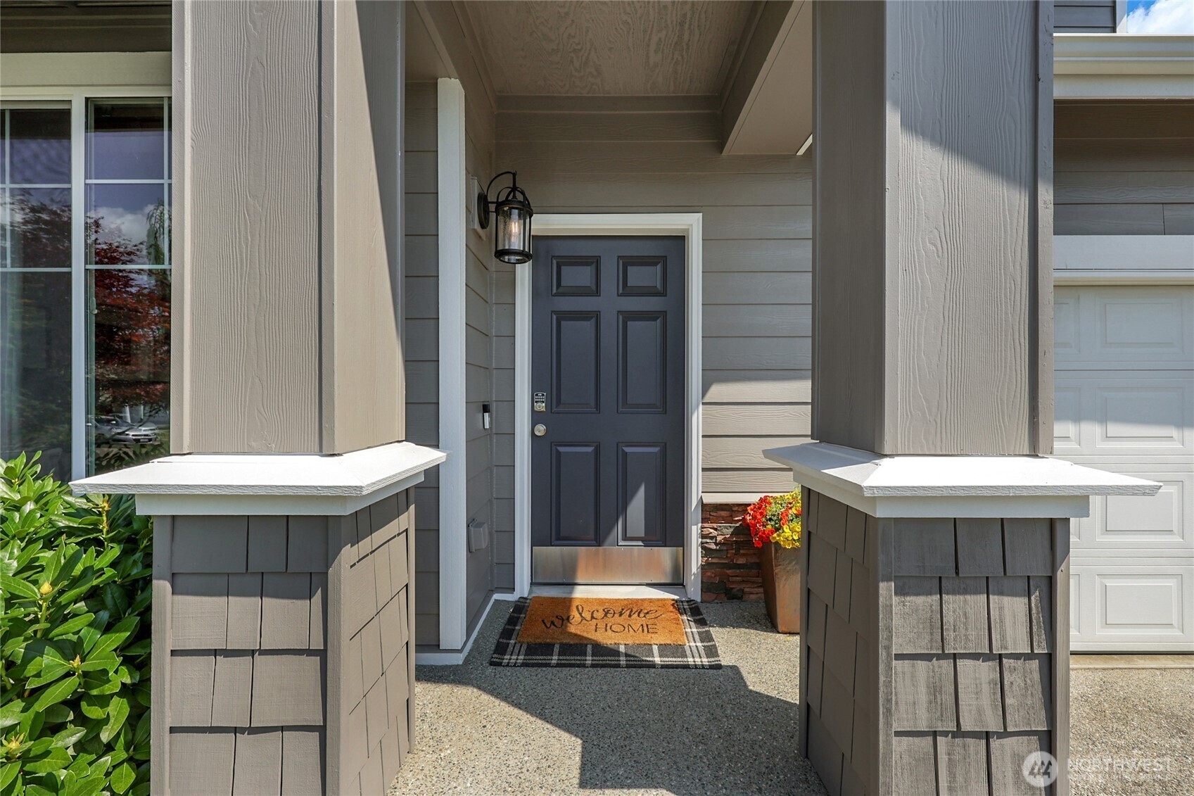 Property Photo: 6915 85th Avenue NE WA 98270
