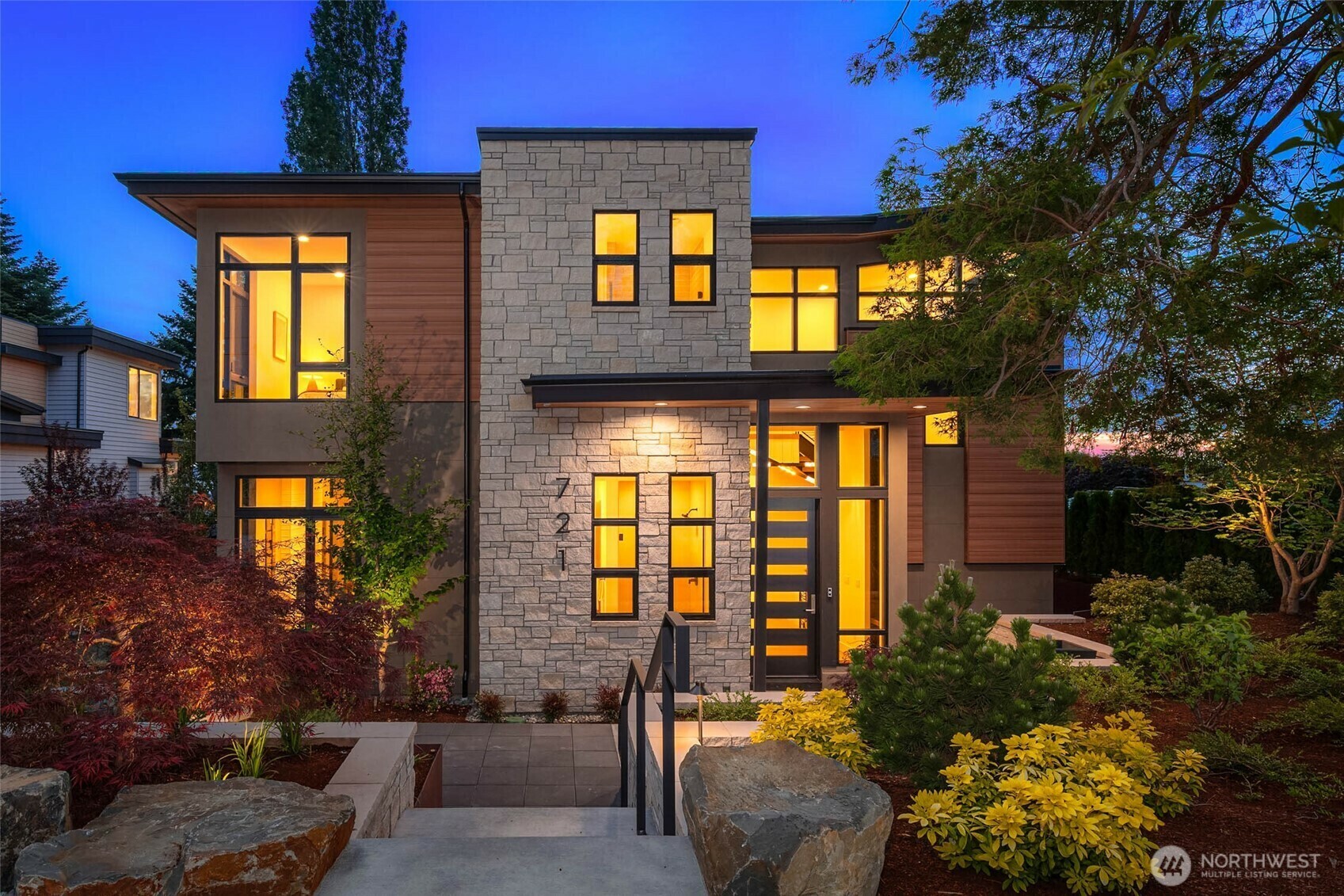 Property Photo: 721 2nd Street S WA 98033