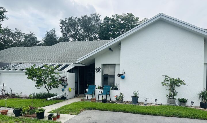 Property Photo:  10900 Waterberry Court  FL 33498 