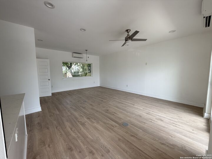 Property Photo:  715 Ogden 104  TX 78212 