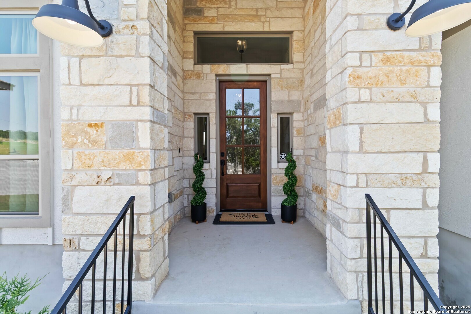 Property Photo: 1512 Aubrey Point TX 78260