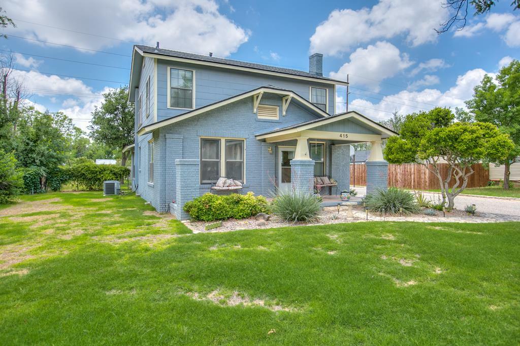 Property Photo: 415 S Monroe St TX 76901