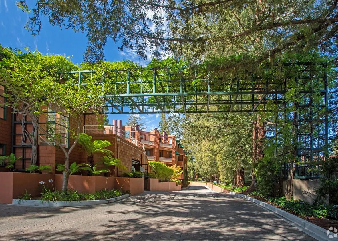 Property Photo:  4250 El Camino Real B118  CA 94306 