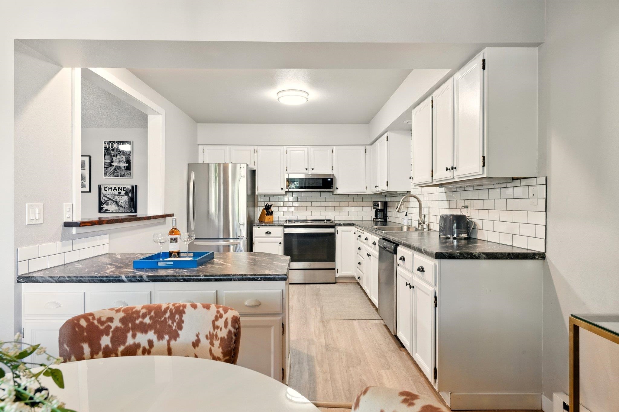 Property Photo: 1002 W 7th Ave Unit 302 WA 99204