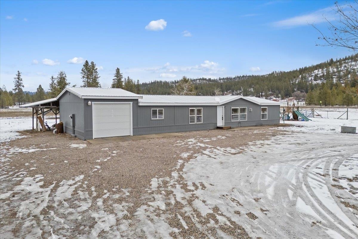 Property Photo: 4582 A Hwy 231 WA 99173