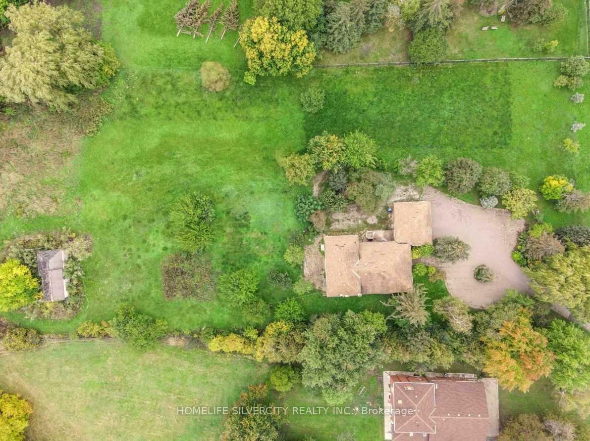 Property Photo: 4395 Castlemore Road ON L6P 0W9