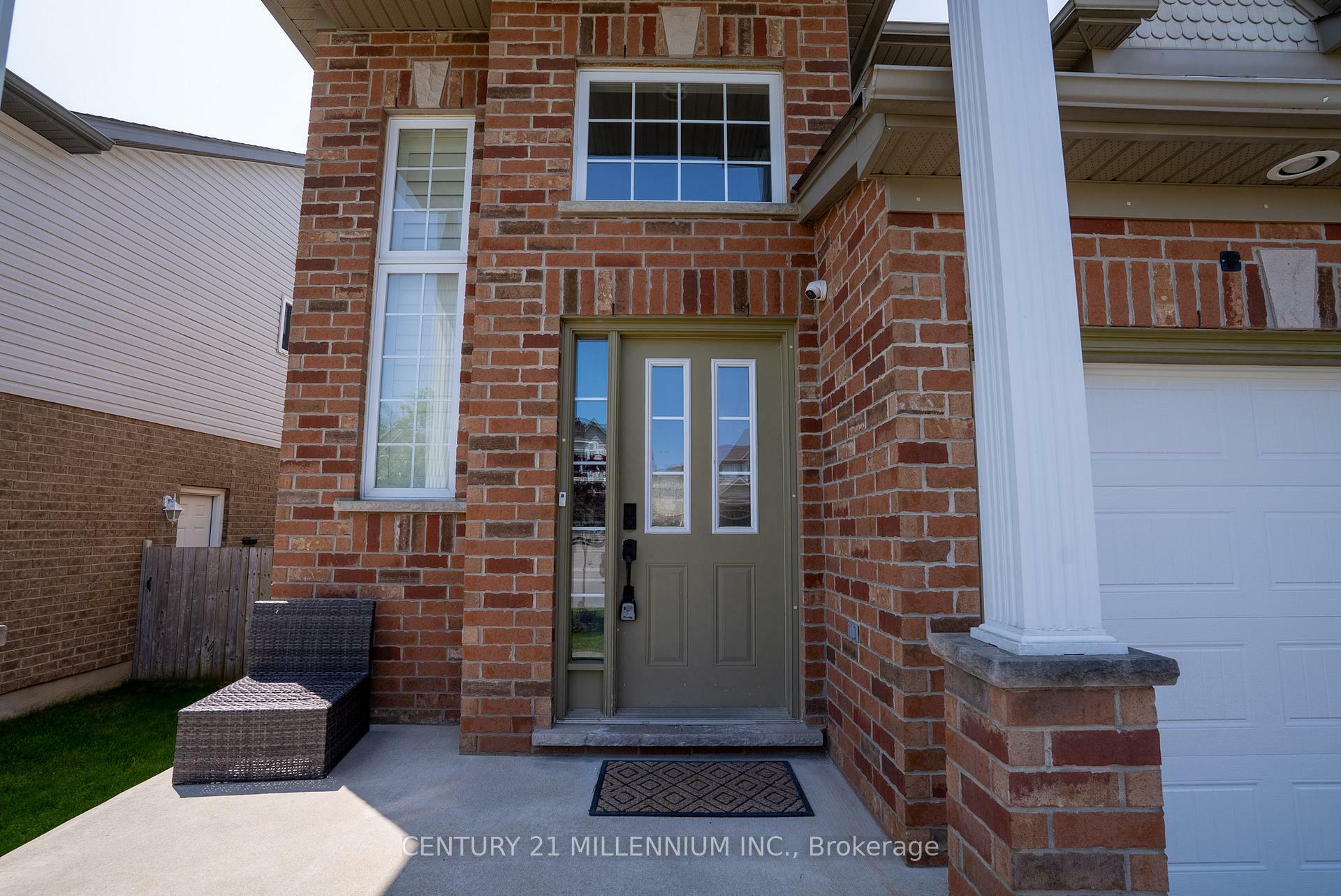 Photo de la propriété: 2427 Asima Drive ON N6M 0B3