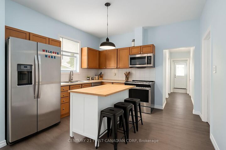Property Photo: 330 Salisbury Street ON N5Y 3A9