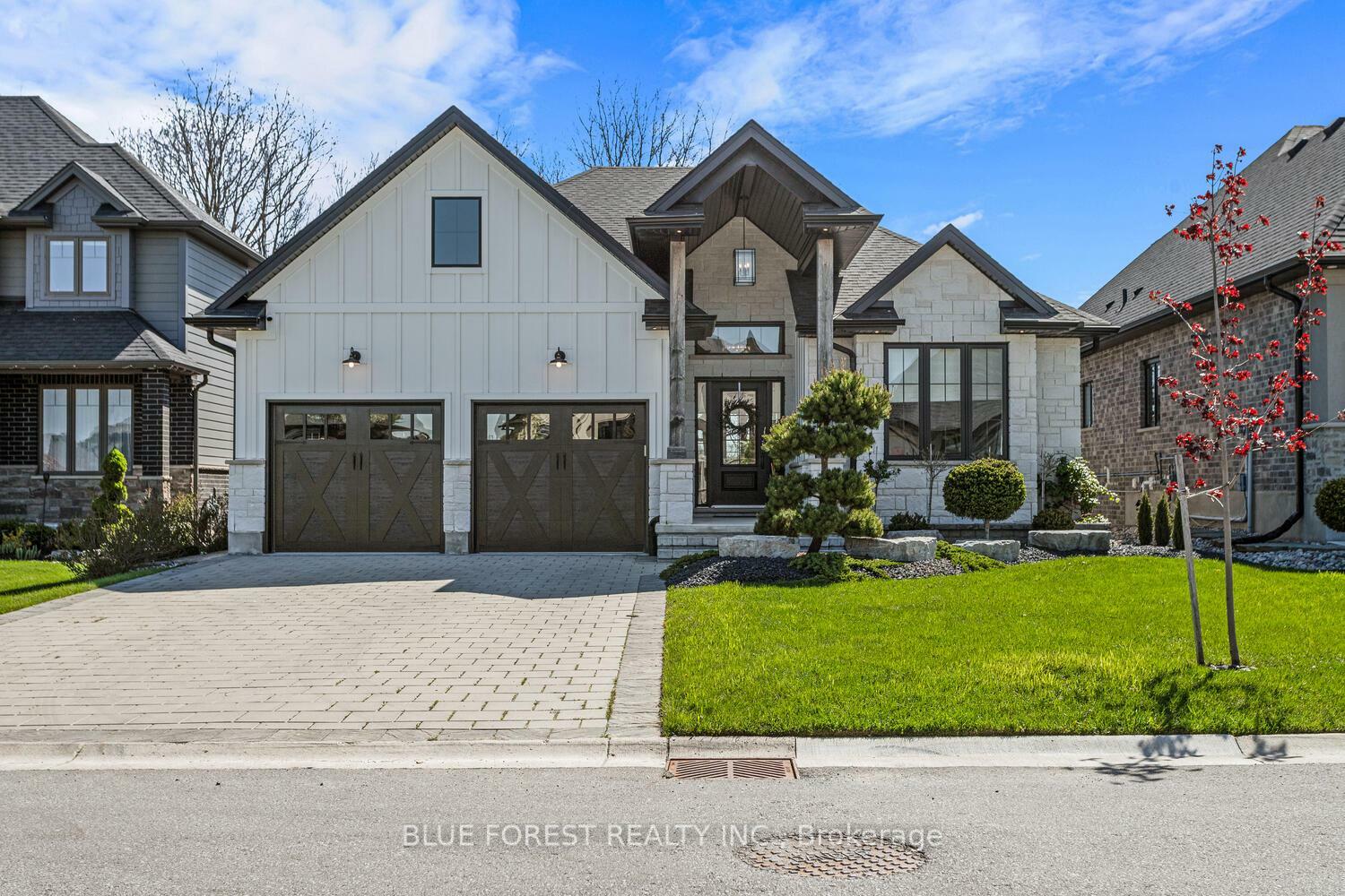 Property Photo:  86 Kemp Crescent  ON N7G 0G3 