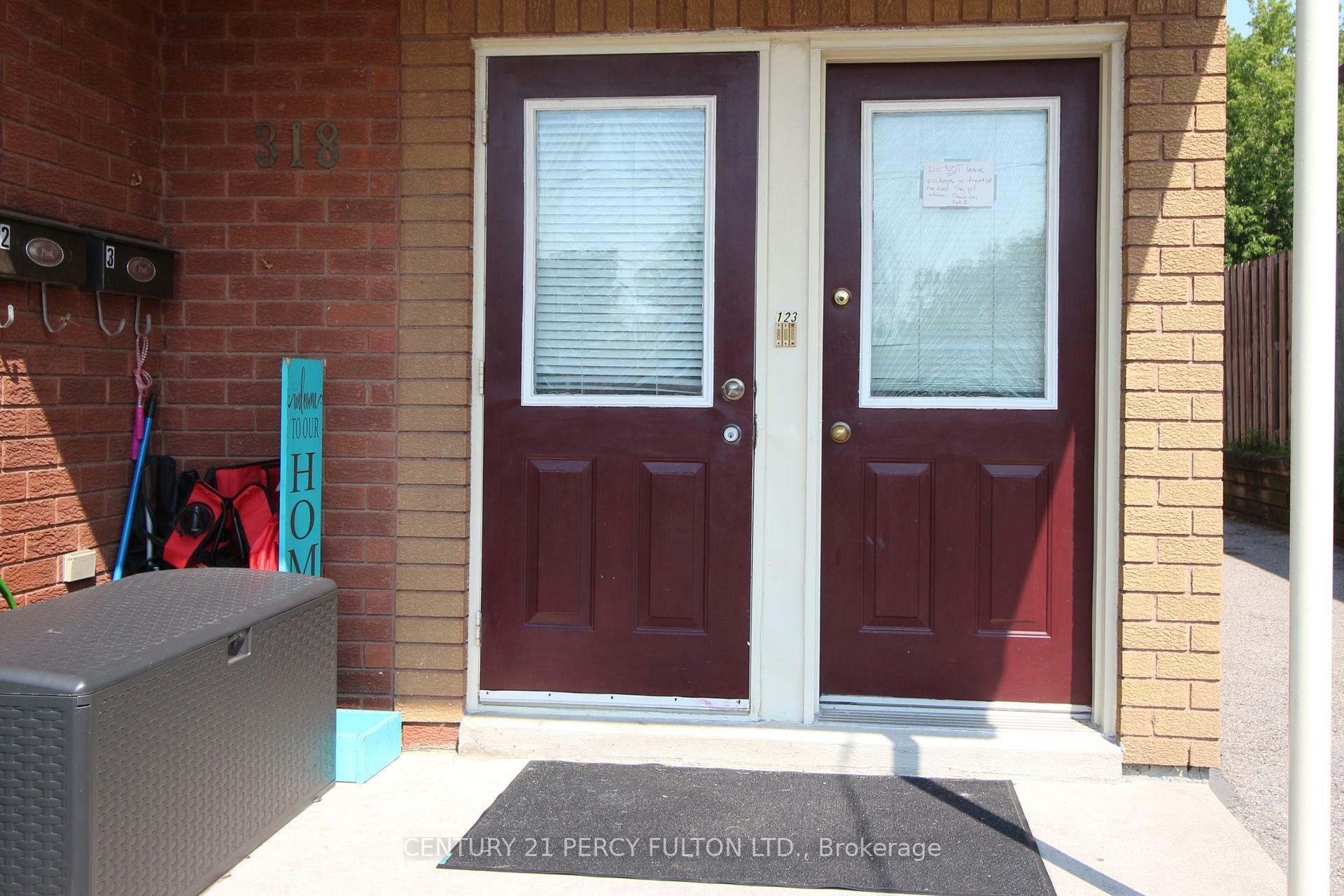 Property Photo: 318 College Avenue ON L1J 1S1