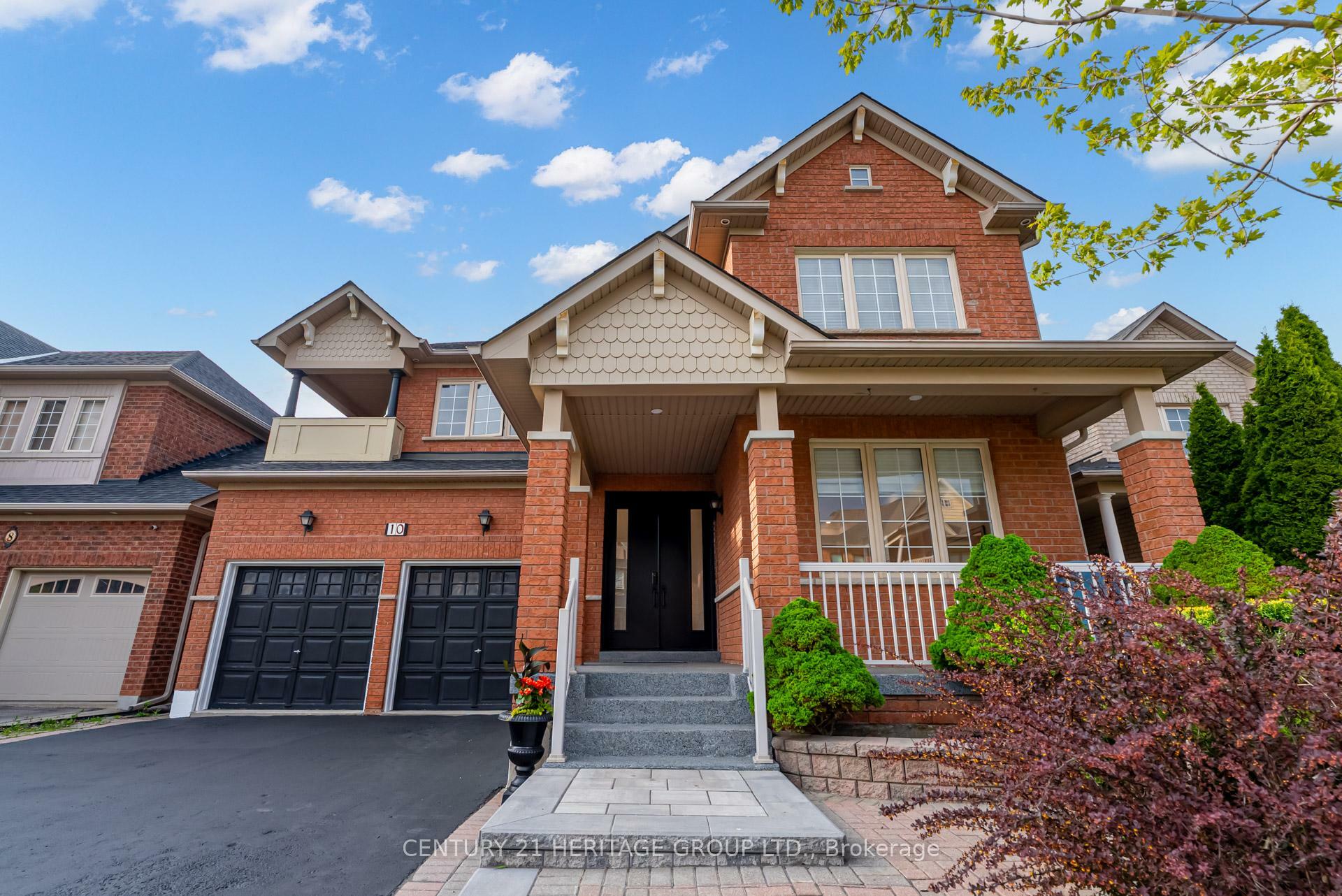Photo de la propriété: 10 Grand Oak Drive ON L4E 4E8