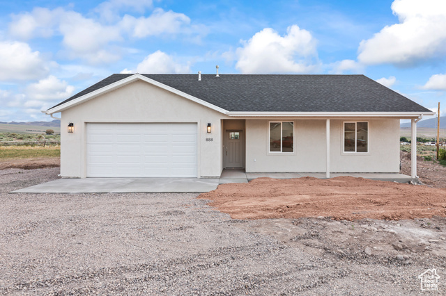 Property Photo: 888 S 300 E UT 84754