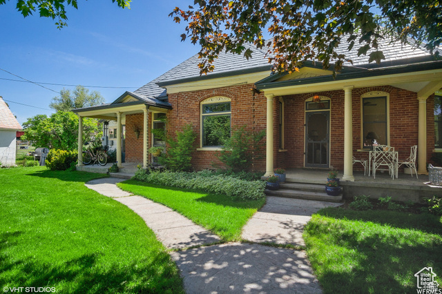 Property Photo: 211 E 100 N UT 84049