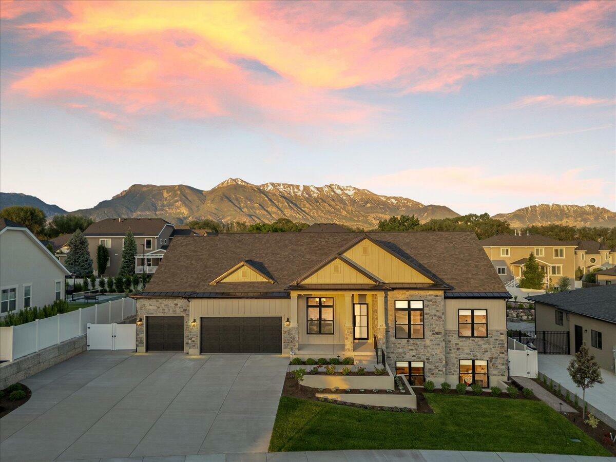Property Photo: 812 N 780 W St UT 84003