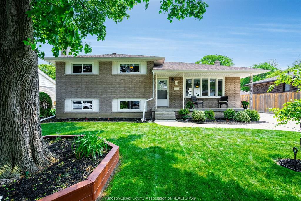 Property Photo: 1117 Sumach Crescent ON N8S 2S5