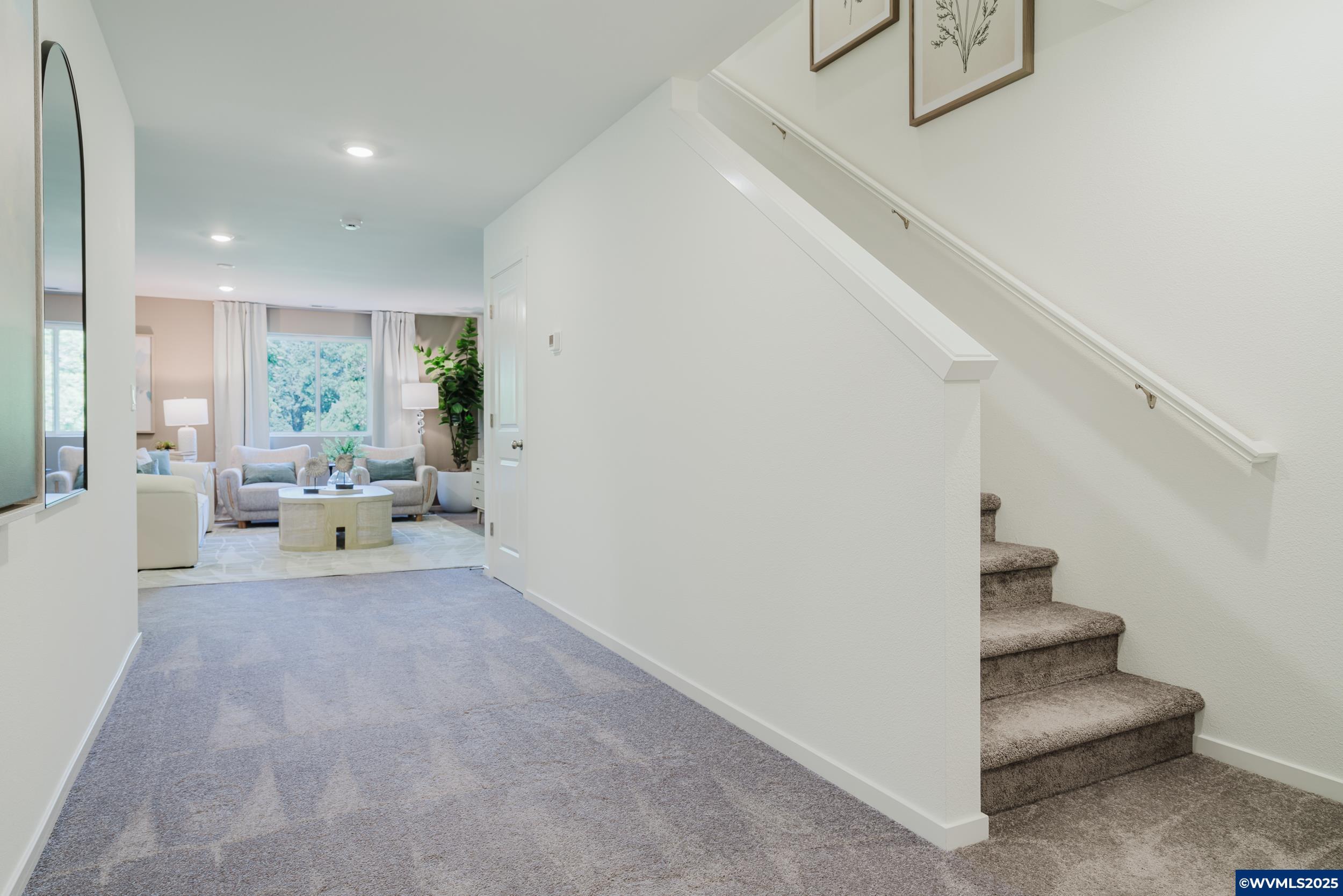 Property Photo: 791 Pebble St OR 97327