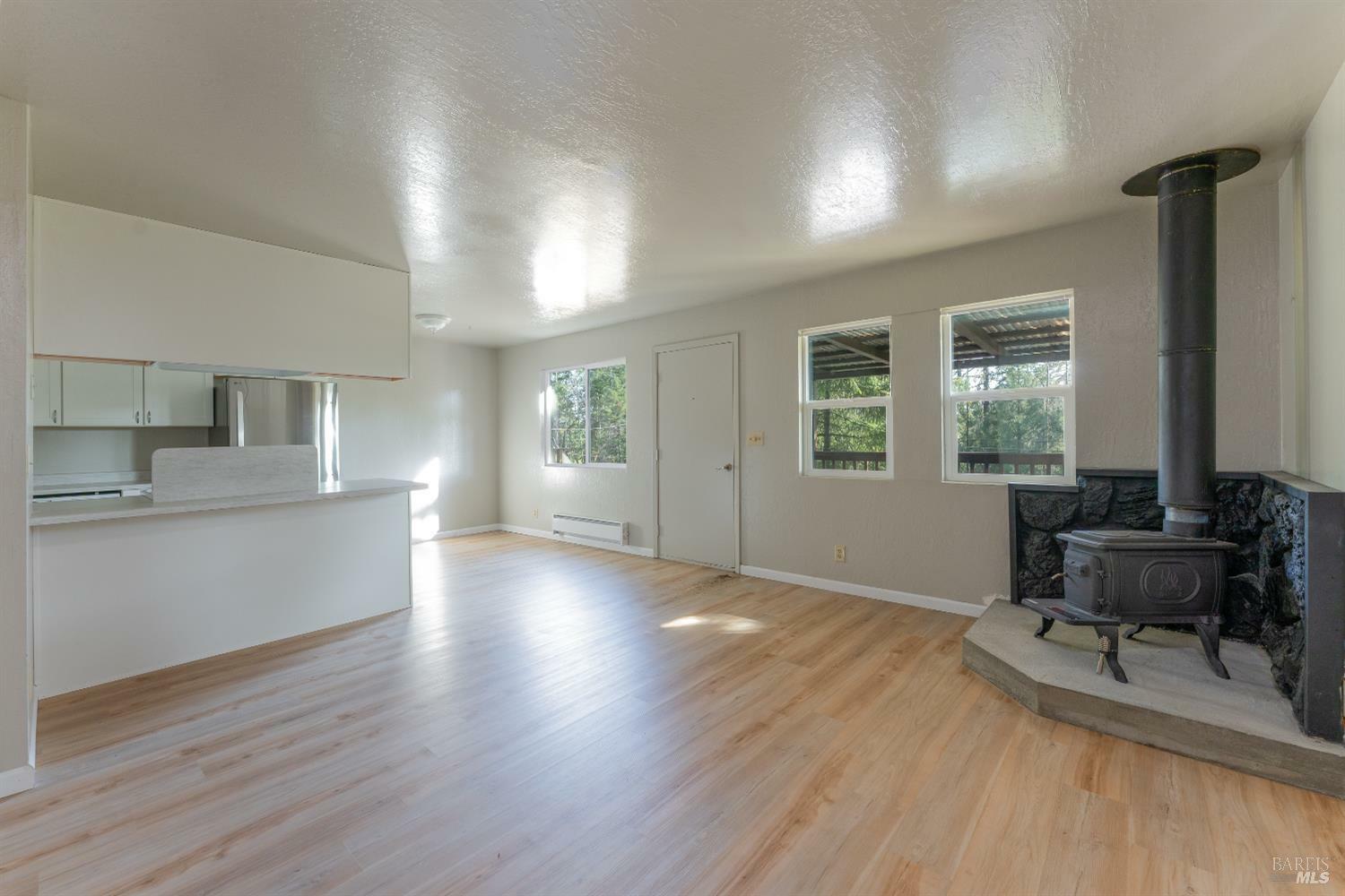 Property Photo: 1608 Daphne Drive CA 95490