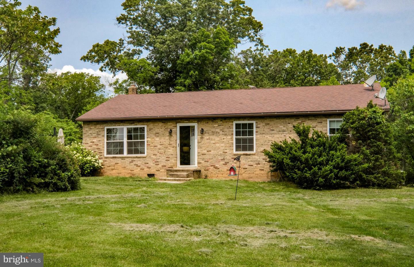 Property Photo: 140 Duck Run Lane VA 22654