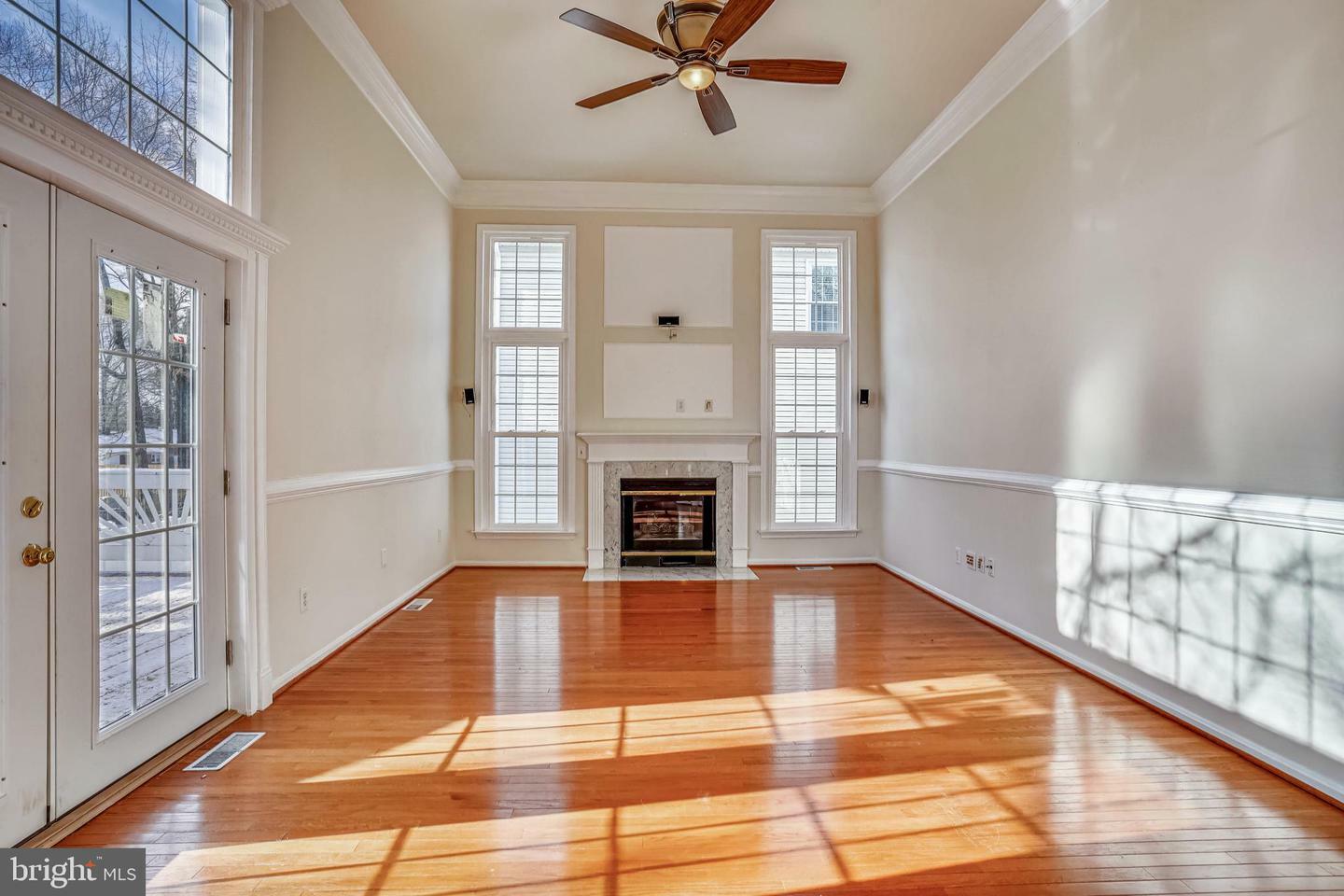 Property Photo: 6493 Summerton Way VA 22150