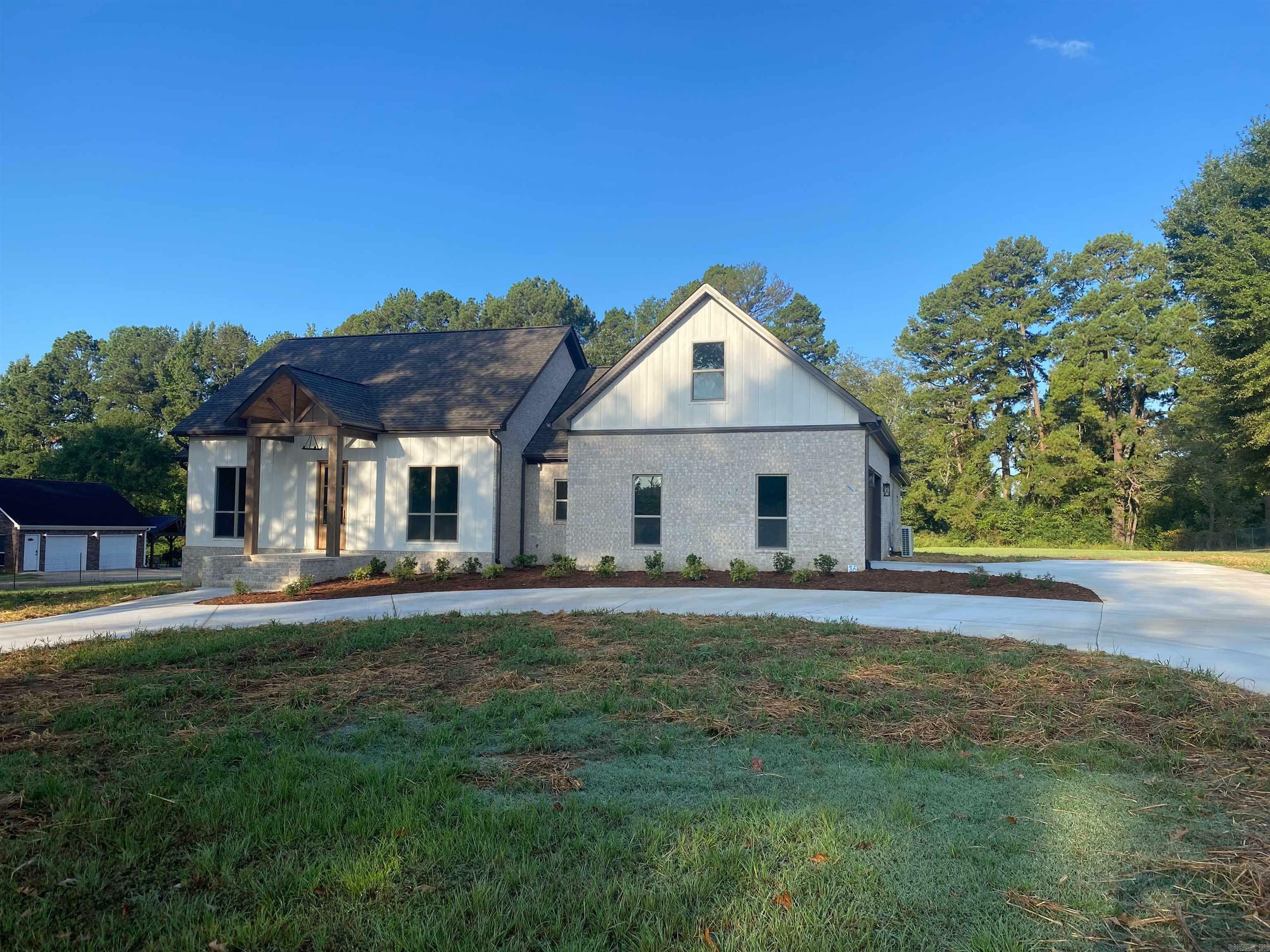 Property Photo: 36 Church Circle AR 72058