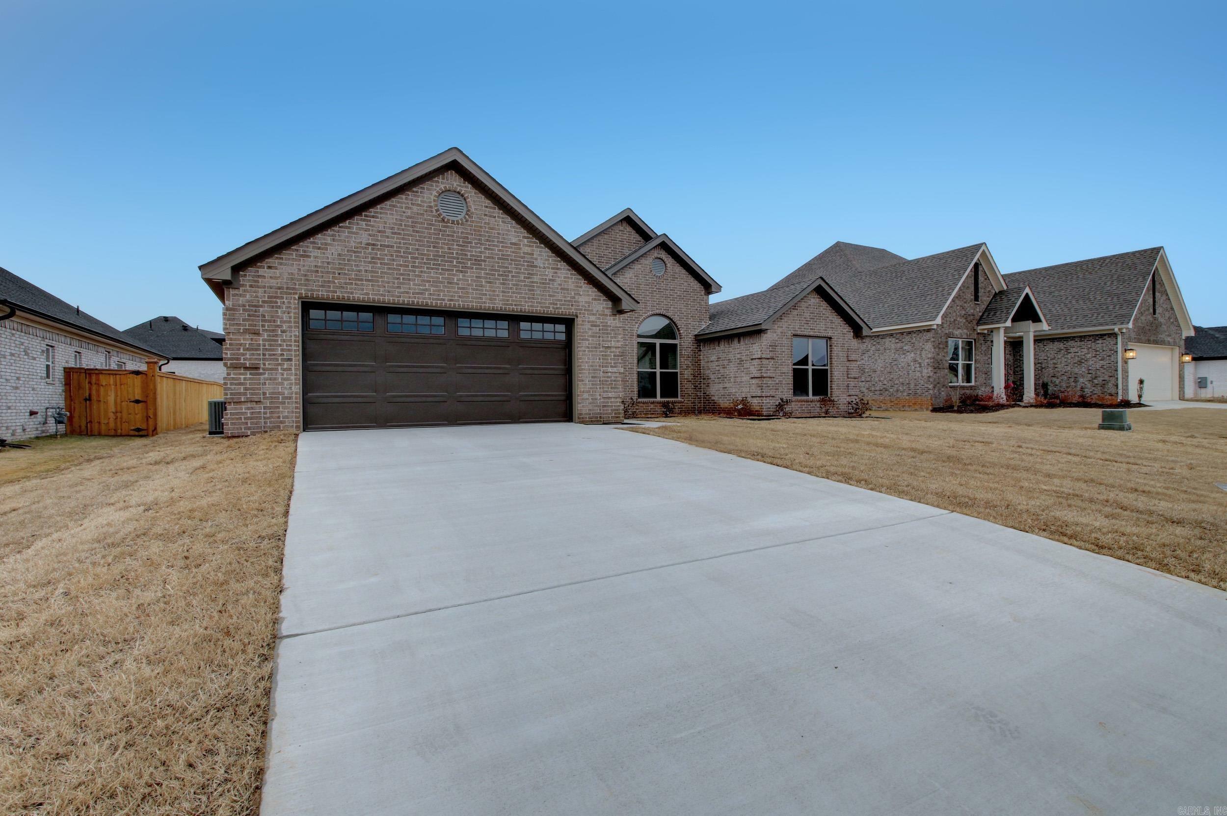 Property Photo: 71 Corniche Cove AR 72113