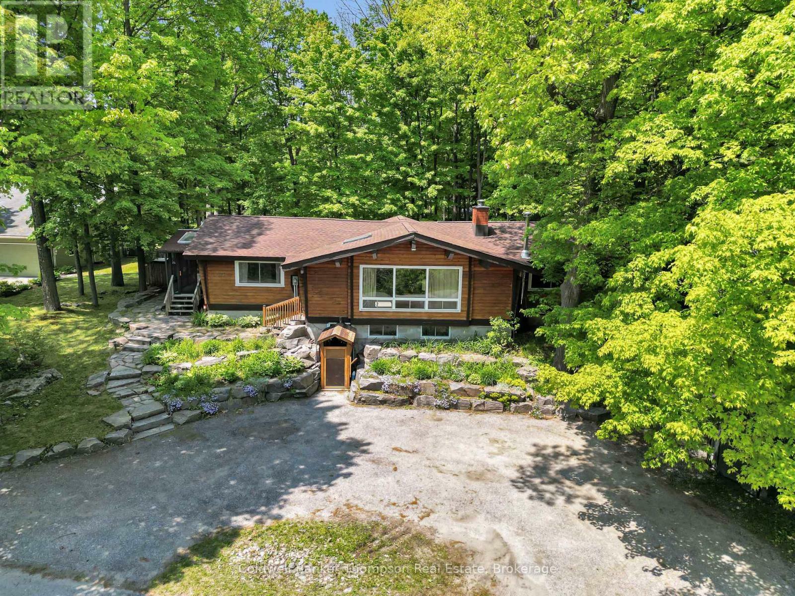 Photo de la propriété:  254 Lakeshore Road  ON P1H 1Y8 