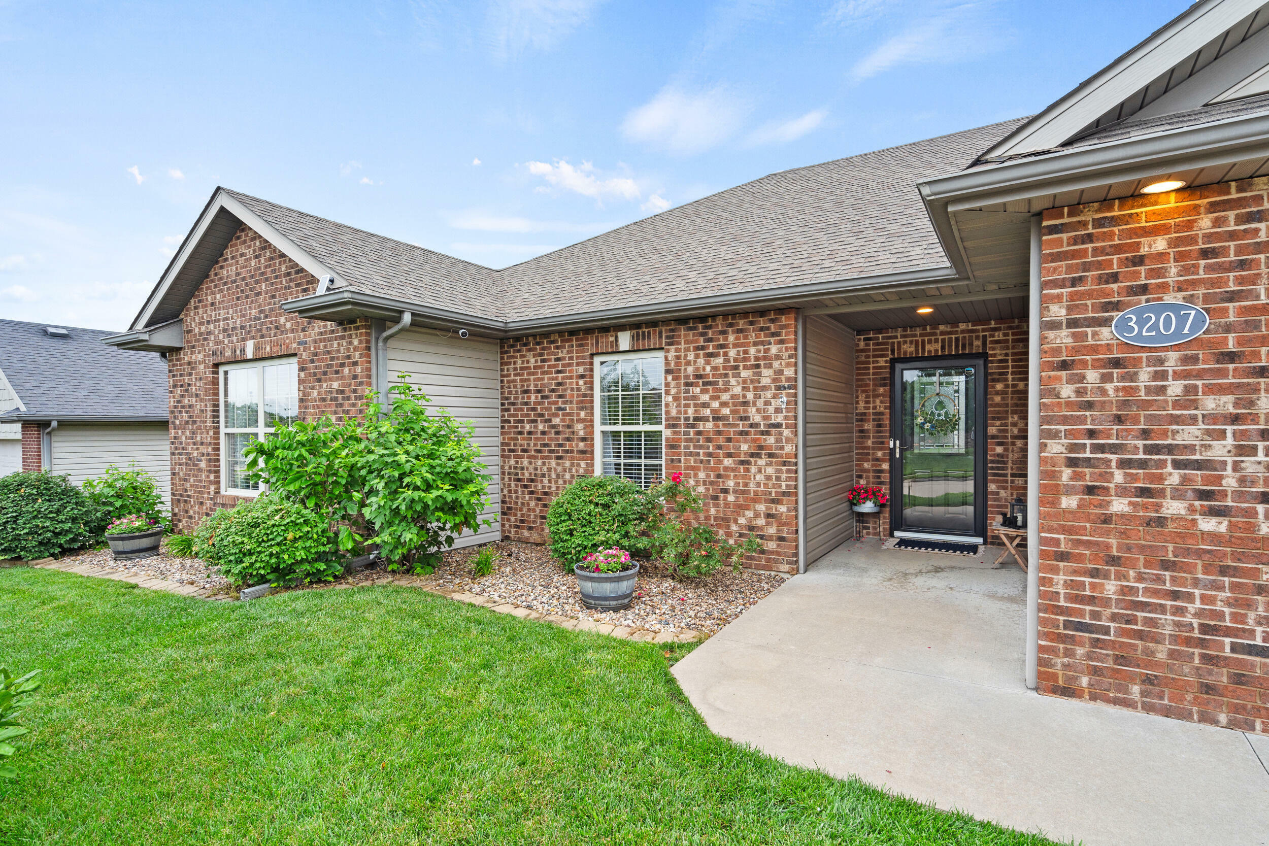 Property Photo: 3207 Ballard Mill Dr MO 65203