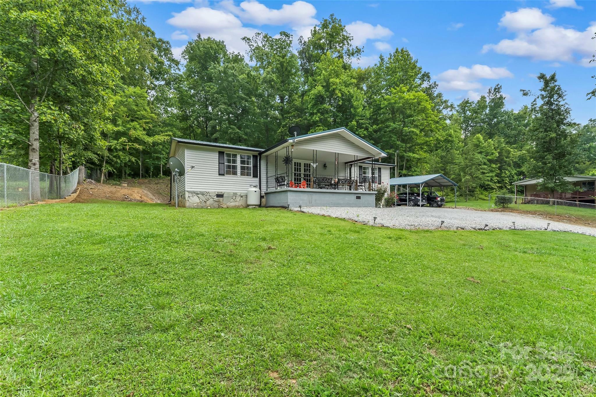 Property Photo: 1593 Yancey Road NC 28752