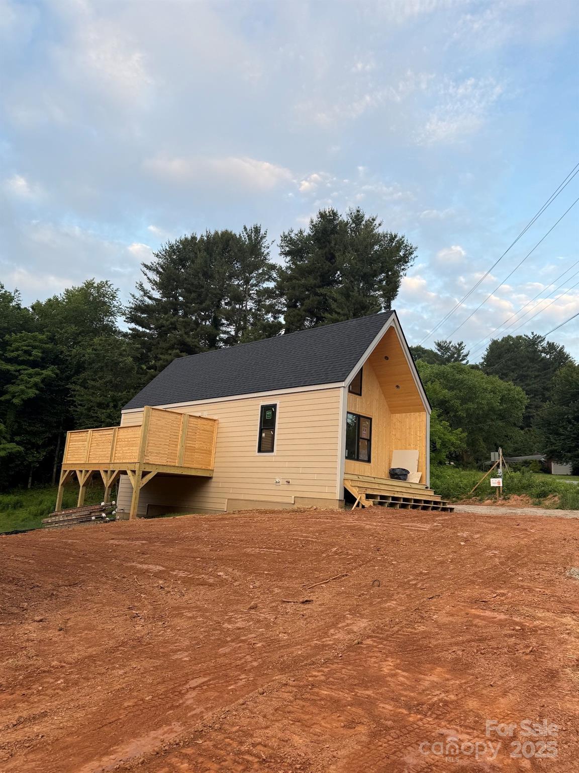 Property Photo: 808 Country Club Drive NC 28786