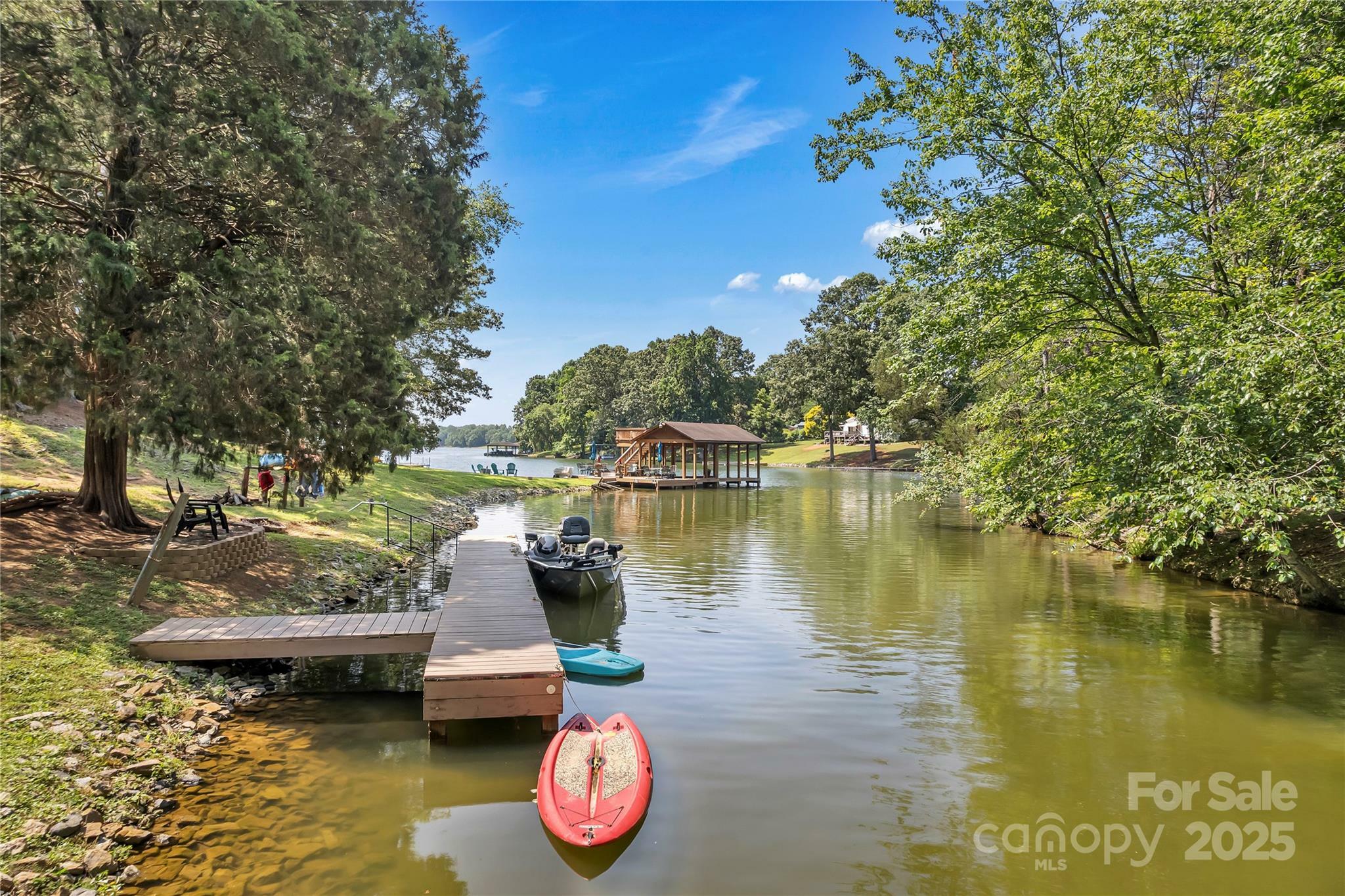 Property Photo: 2010 Dogwood Trail NC 28150