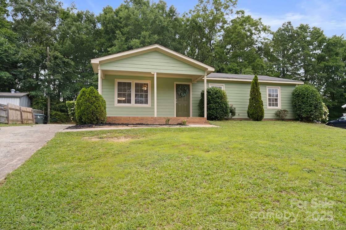 Property Photo: 918 Creekridge Drive NC 28110