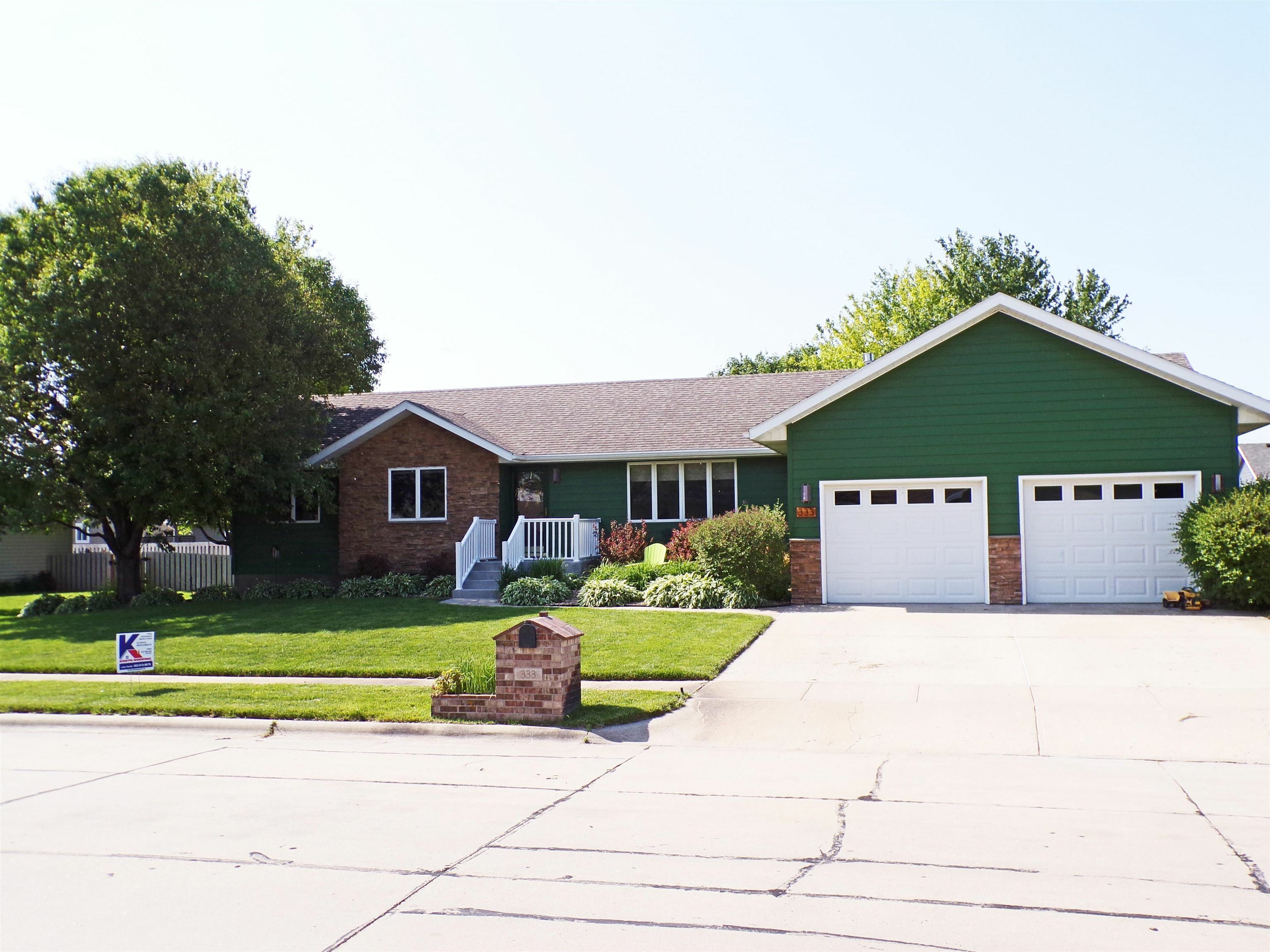 Property Photo: 333 S 4th Street NE 68601