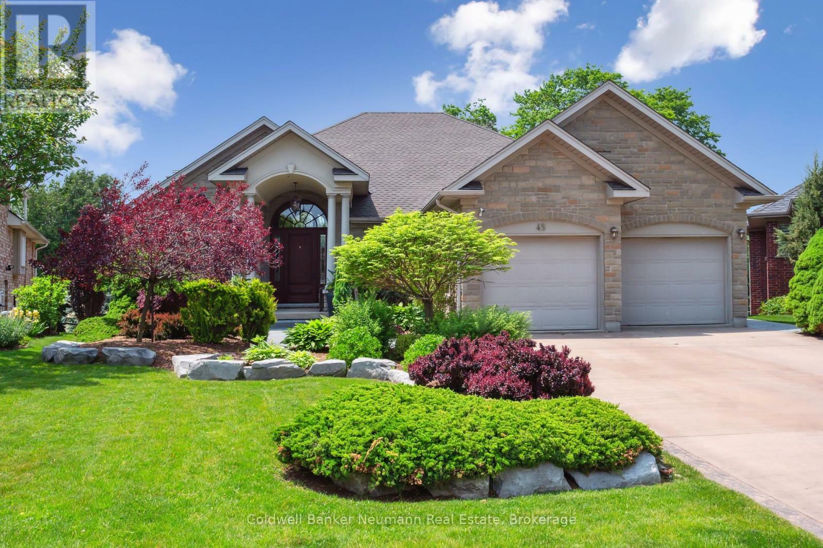 Photo de la propriété: 45 Keys Crescent ON N1G 5J7