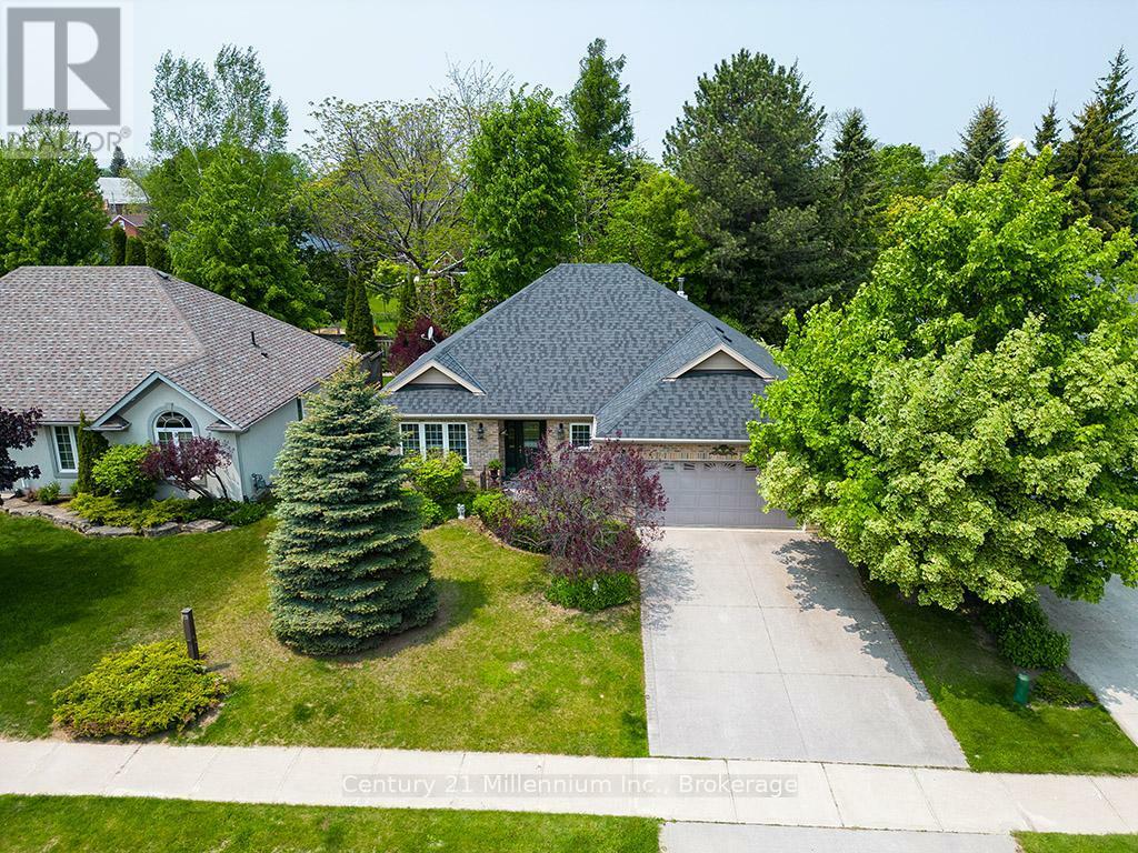 Property Photo: 14 Cobblestone Lane ON N0H 2P0