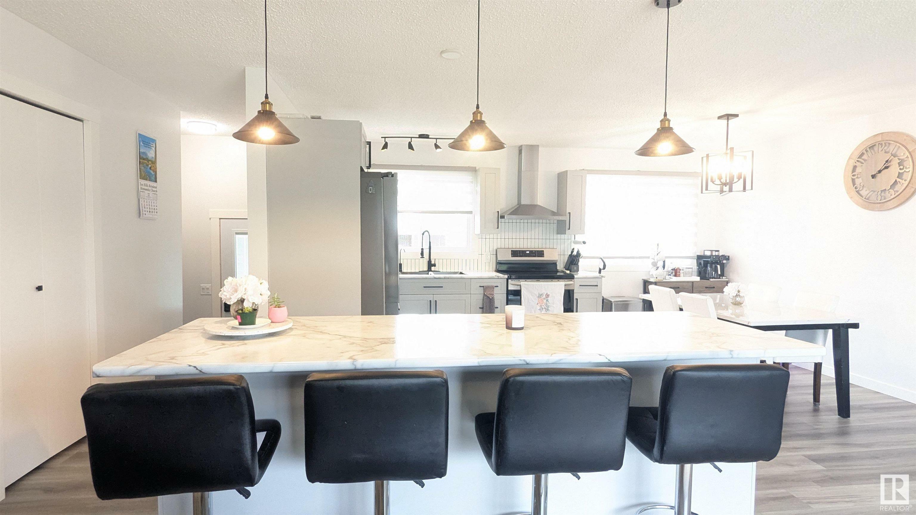 Photo de la propriété: 5722 49 Street AB T9C 1H6
