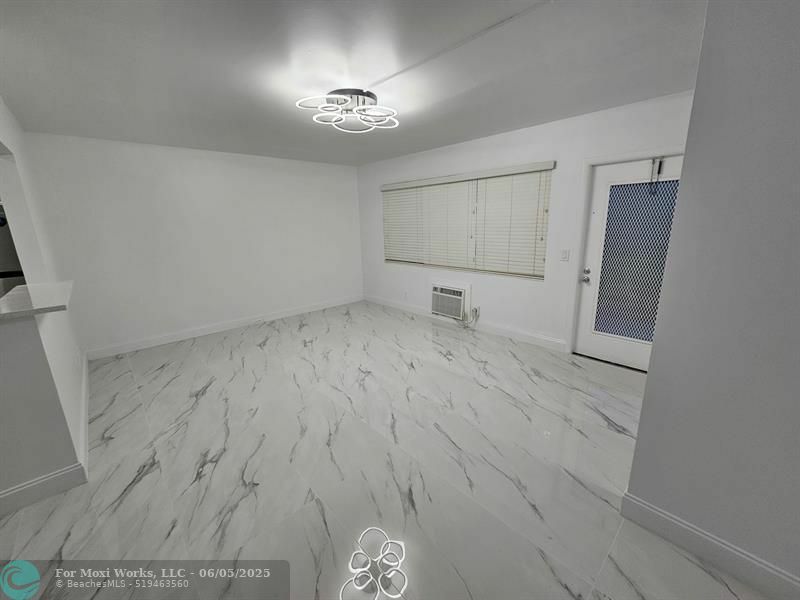 Property Photo: 242 Tilford L FL 33442