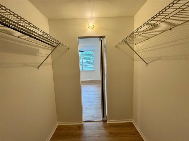 Property Photo:  116 Royal Park Dr 1D  FL 33309