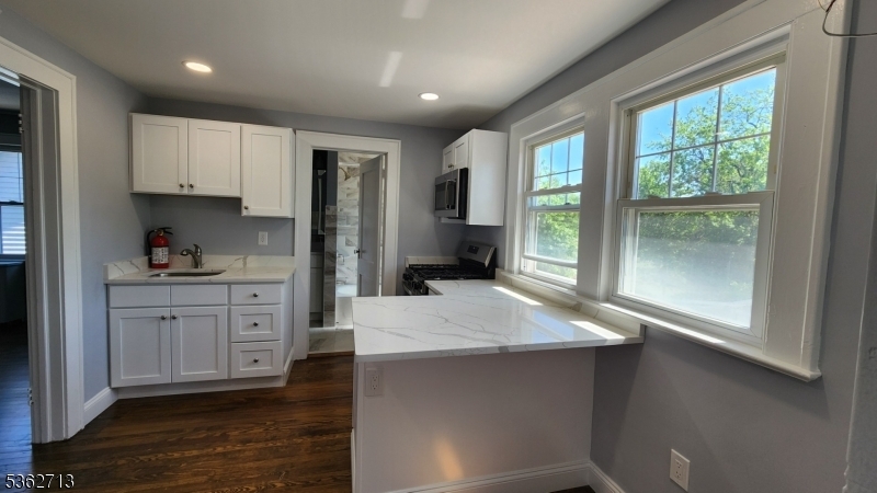 Property Photo: 9 Henry Pl NJ 07040
