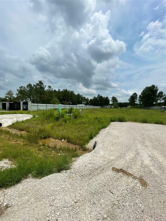 Property Photo: 510 Road 5510 TX 77327