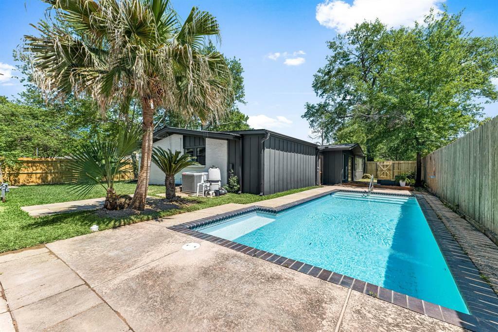 Property Photo: 1931 Chaparral Drive TX 77043