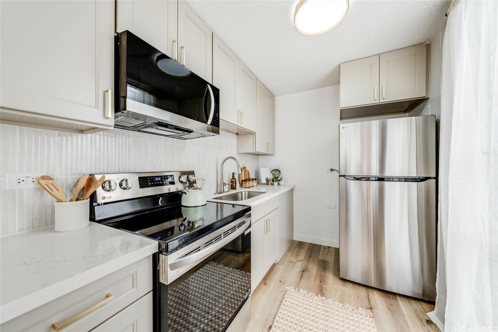 Property Photo: 906 Lehua Avenue C301 HI 96782