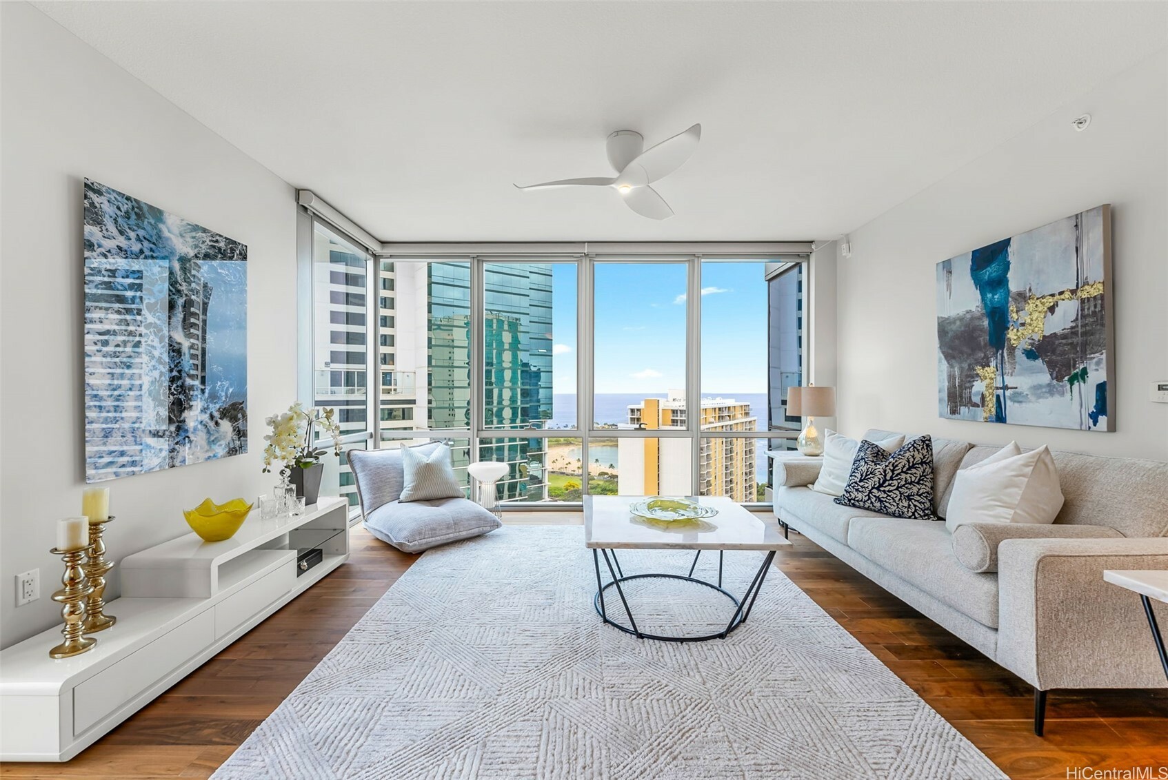Property Photo: 1189 Waimanu Street 3305 HI 96814
