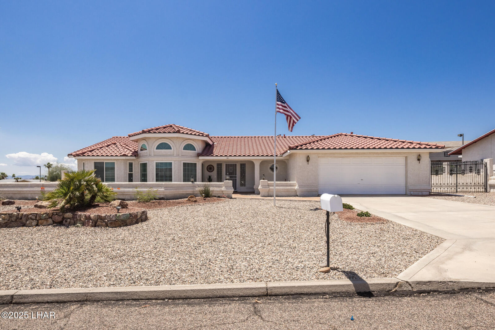 Property Photo:  181 Mulberry Ave  AZ 86403 