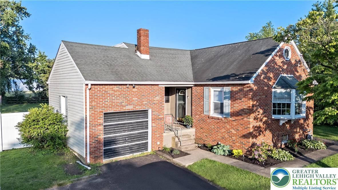 Property Photo: 2695 Old Bethlehem Pike PA 18951