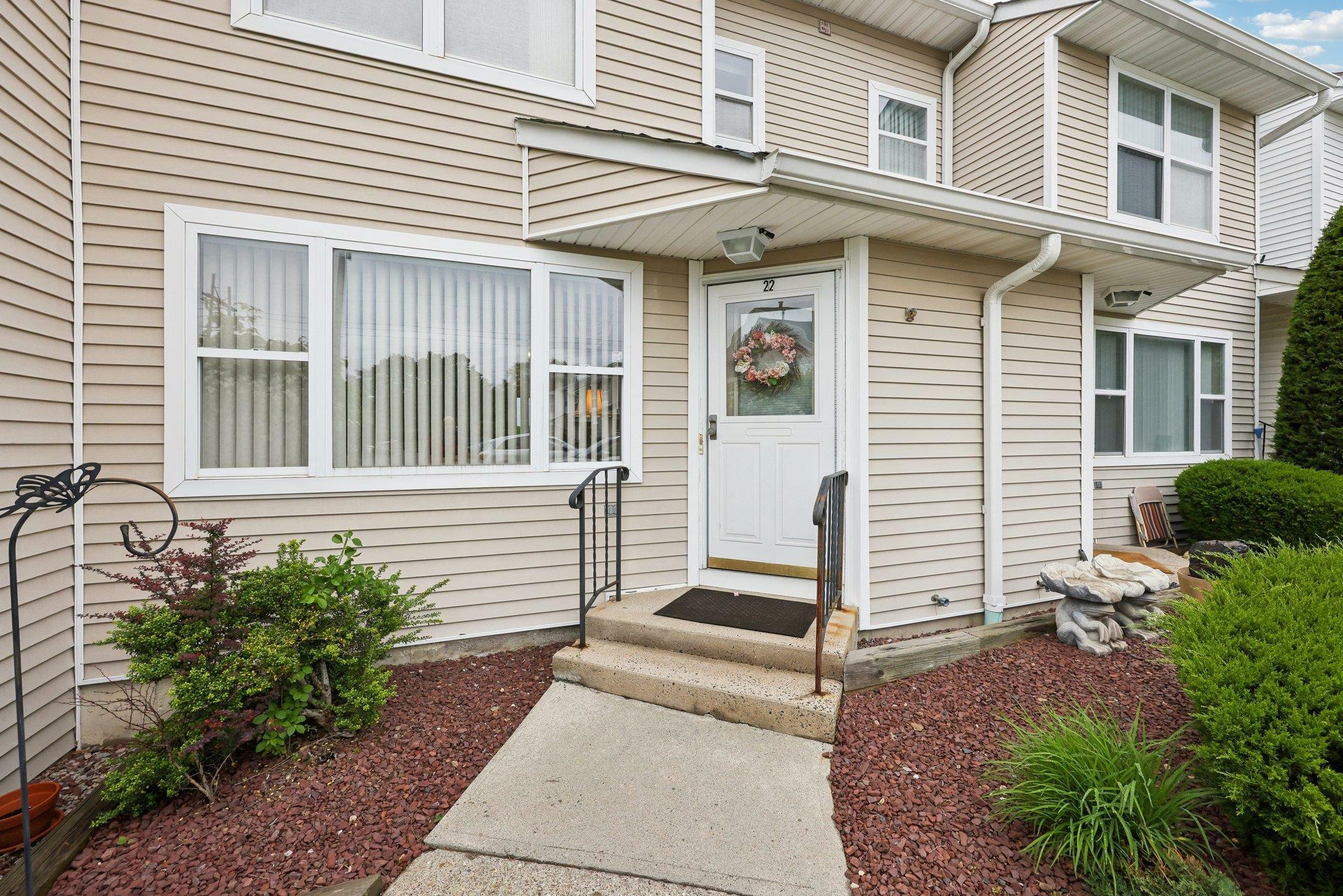 Property Photo: 22 Knightsbridge Court NY 10954