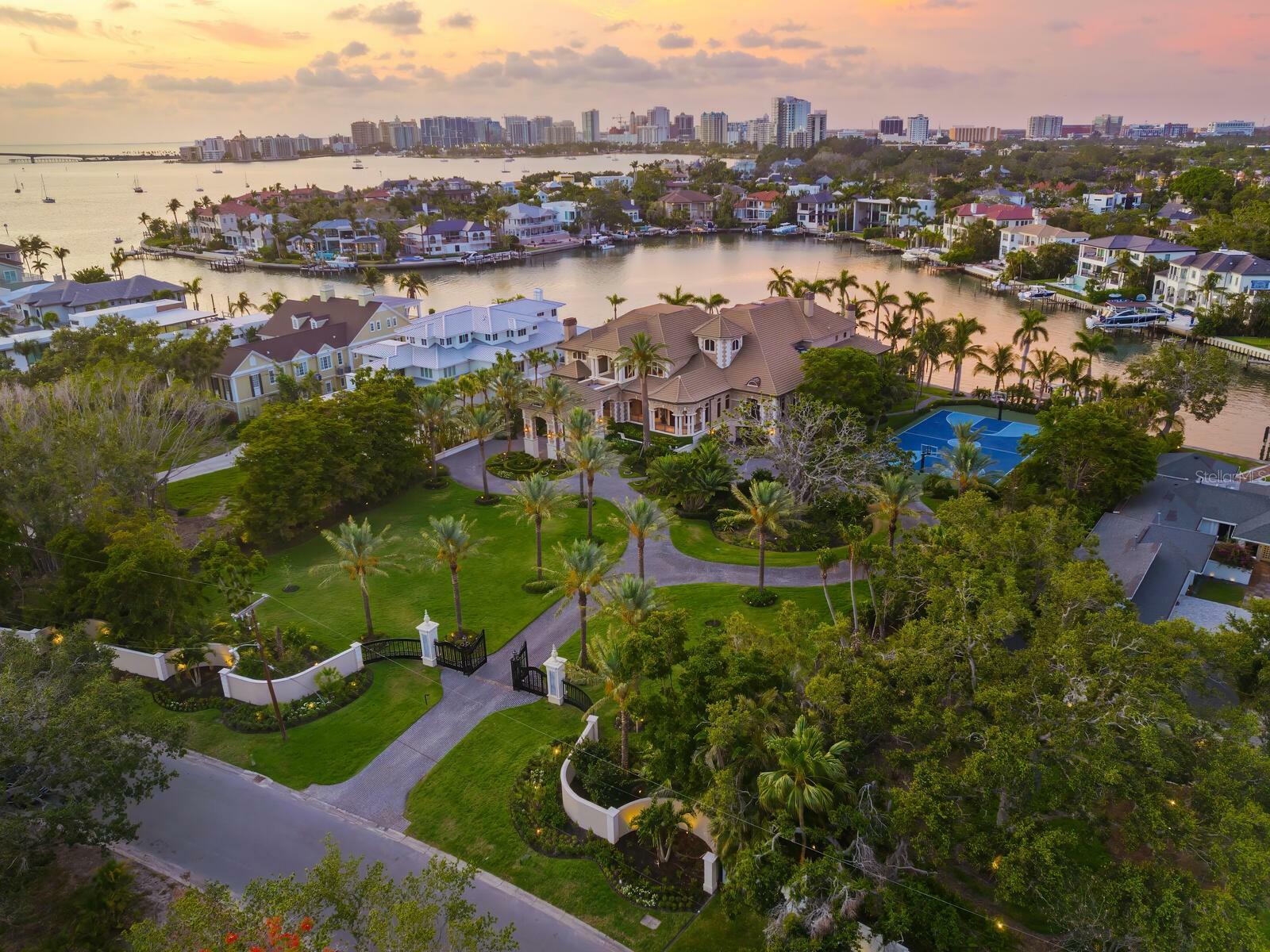 1423 &Amp 1435 Hillview Drive  Sarasota FL 34239 photo