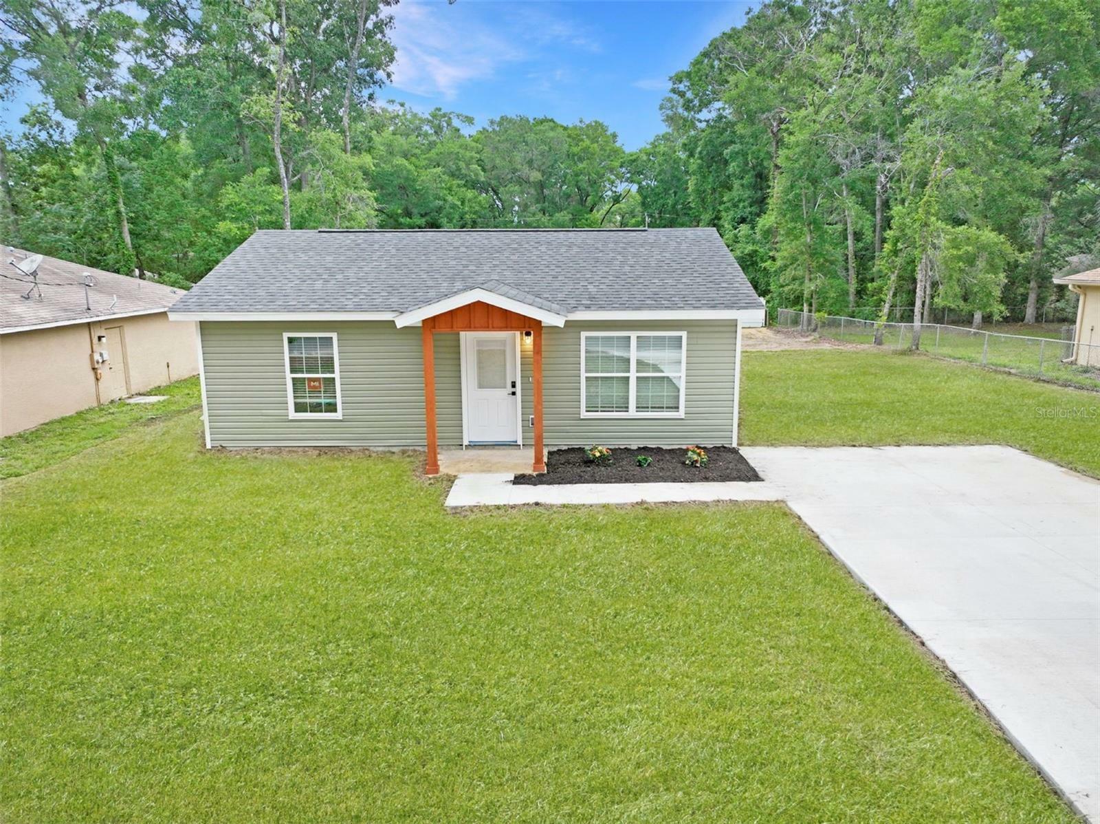 Property Photo: 5969 NW 65th Street FL 34482