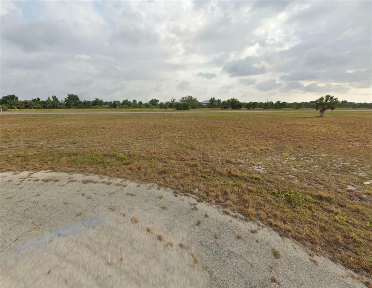 Property Photo: 18 Cypress Court FL 33946