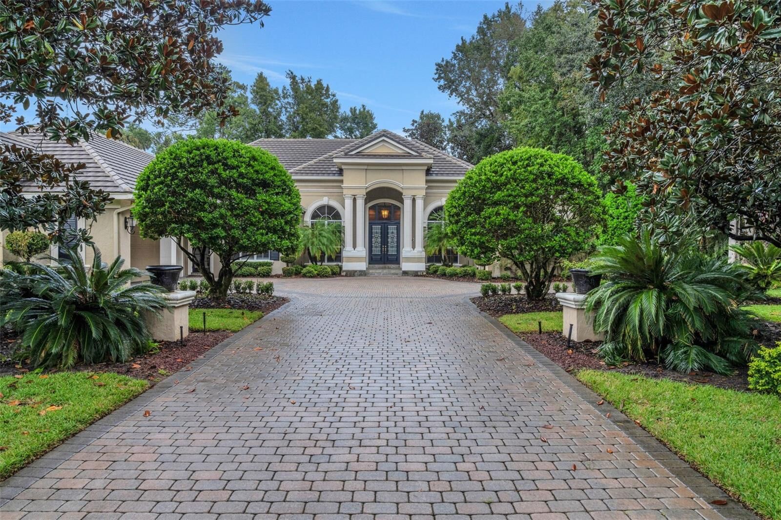 Property Photo: 1810 Oakbrook Drive FL 32779